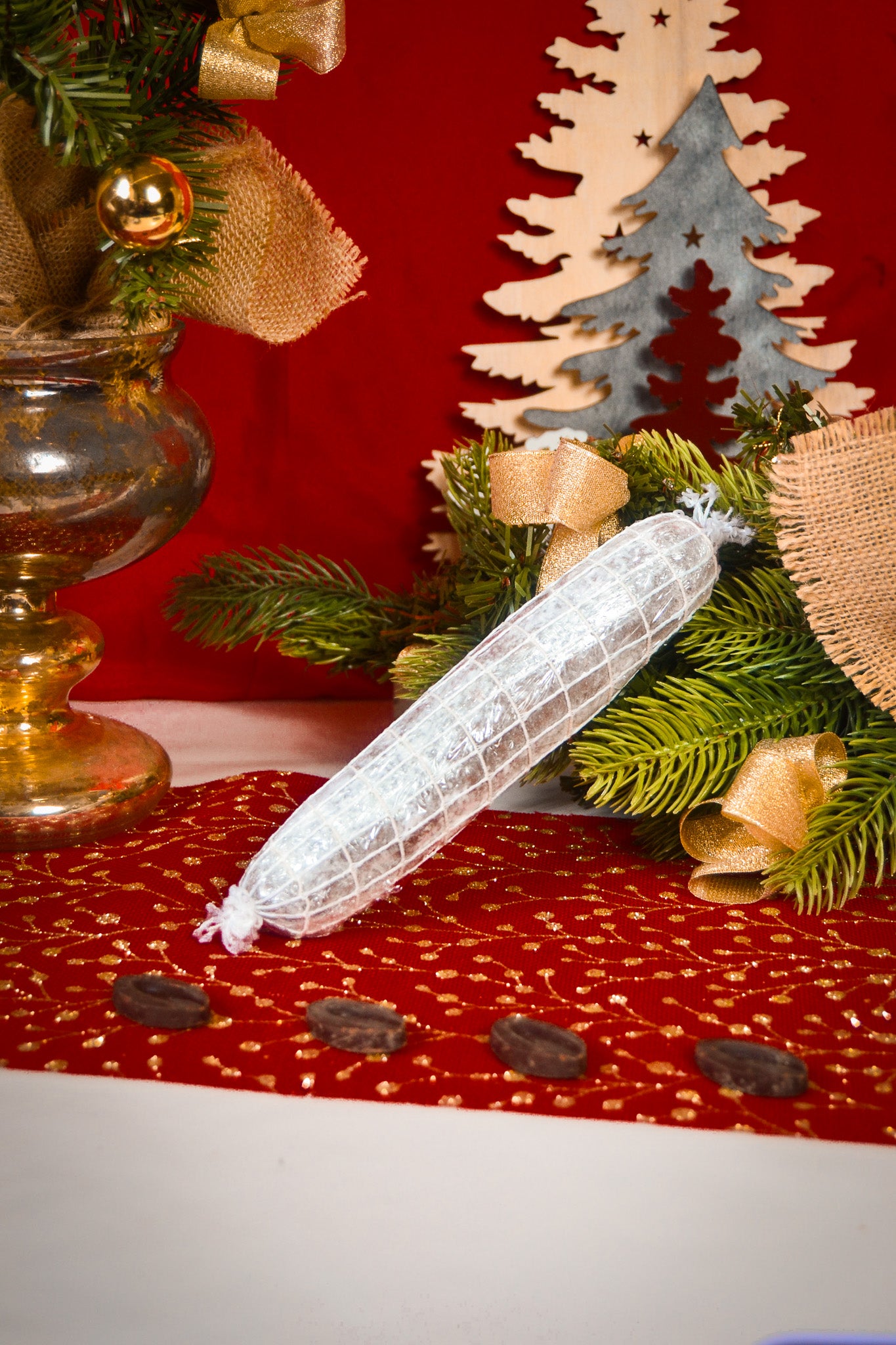 Salame di cioccolato con nocciole intere